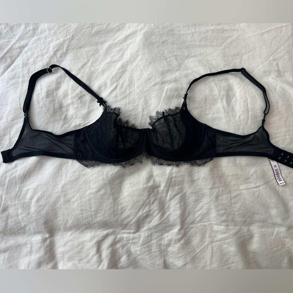 Victoria’s Secret Black Bra